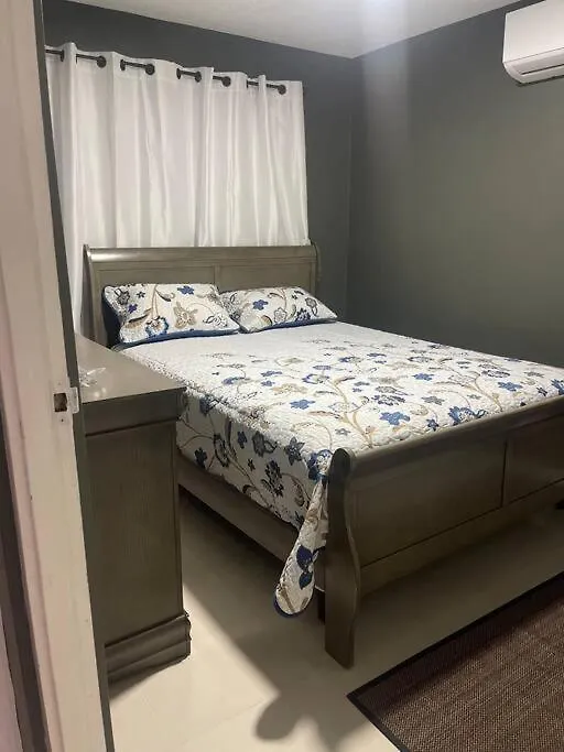 New Kingston Retreat Apartment